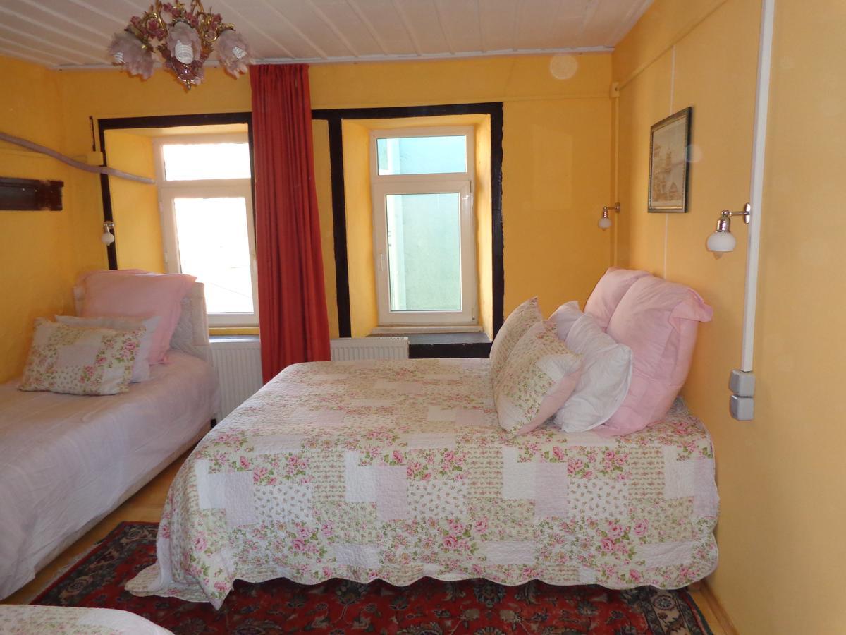 Charly'S Pension Egirdir Extérieur photo